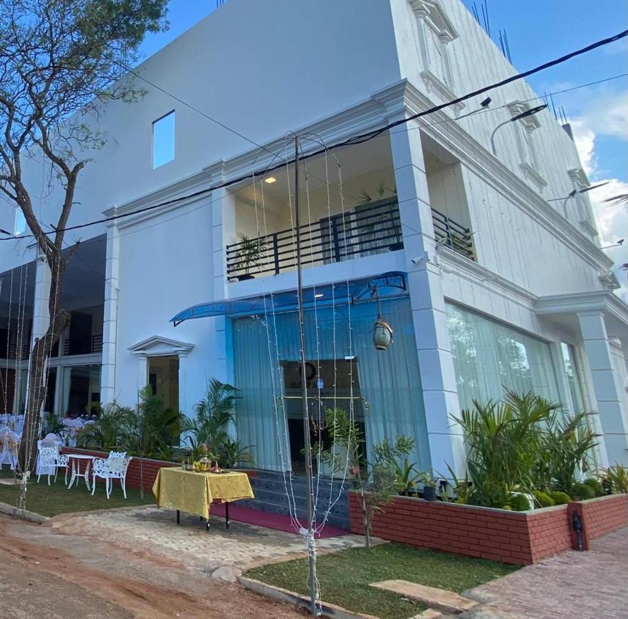 Hotel Northway Vavuniya Exterior photo