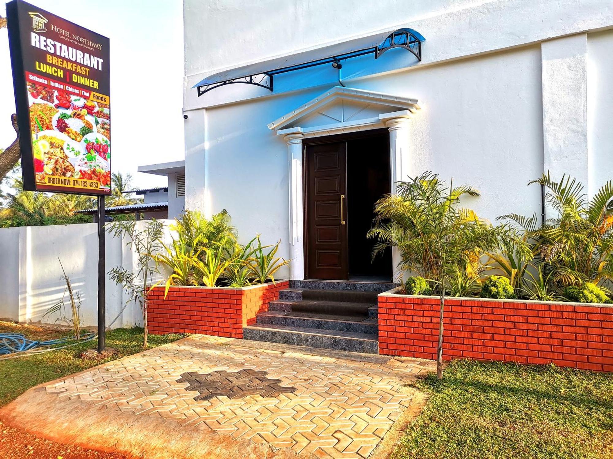 Hotel Northway Vavuniya Exterior photo
